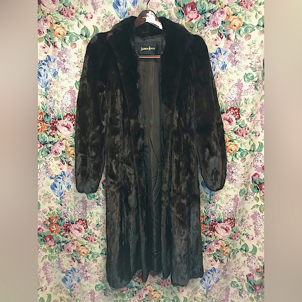 Stunning Vintage trench length Neiman-Marcus Custom Fur Coat! Beaver?!?